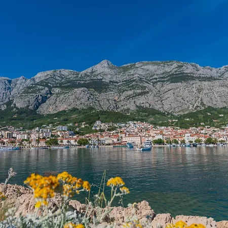 Elizabeta By Guide Villa