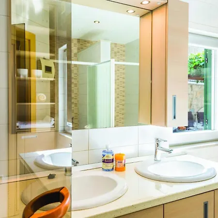 Elizabeta By Guide *