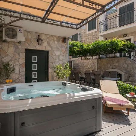 Elizabeta By Guide 别墅 *