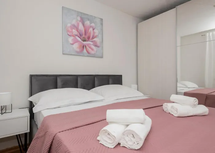 Elizabeta By Guide *