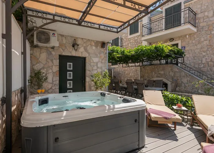 Elizabeta By Guide Villa *