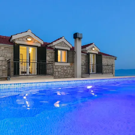 Elizabeta By Guide Villa *